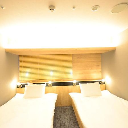First Cabin Midosuji Namba Ōsaka Extérieur photo