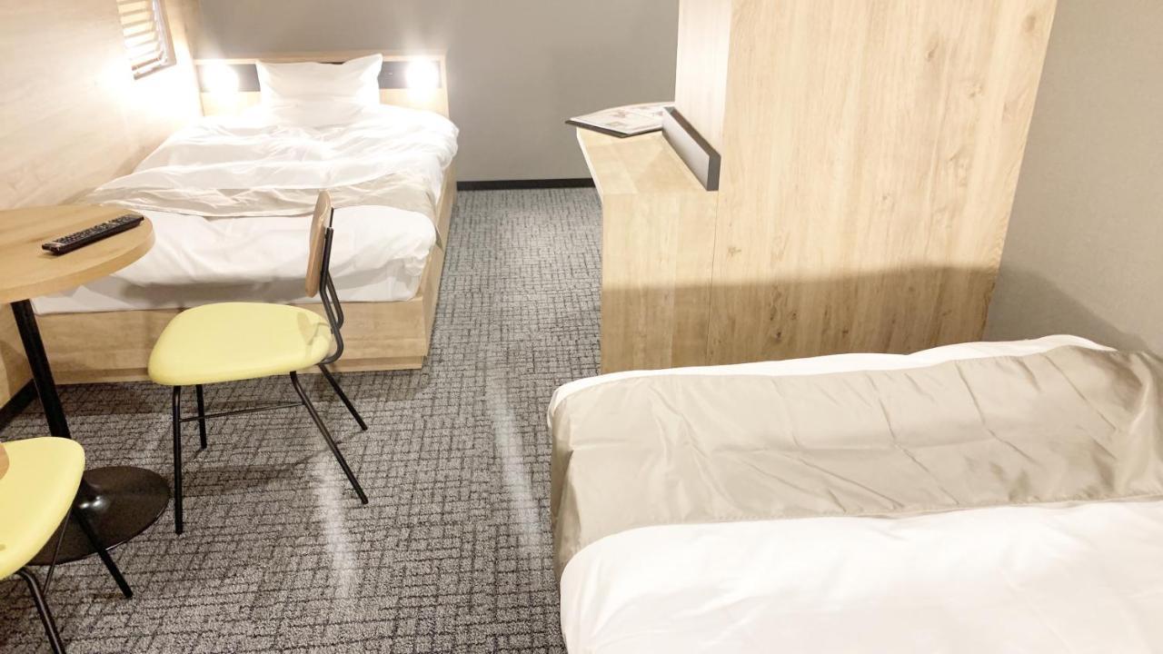 First Cabin Midosuji Namba Ōsaka Extérieur photo