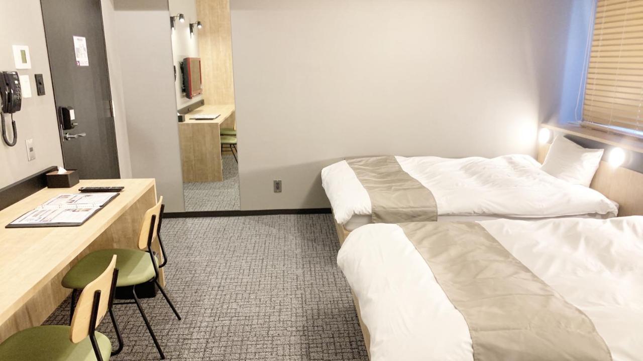 First Cabin Midosuji Namba Ōsaka Extérieur photo