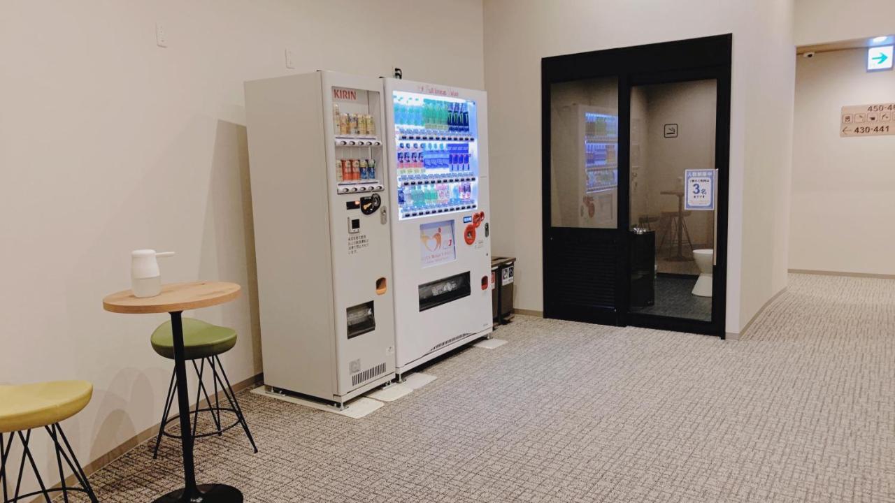 First Cabin Midosuji Namba Ōsaka Extérieur photo