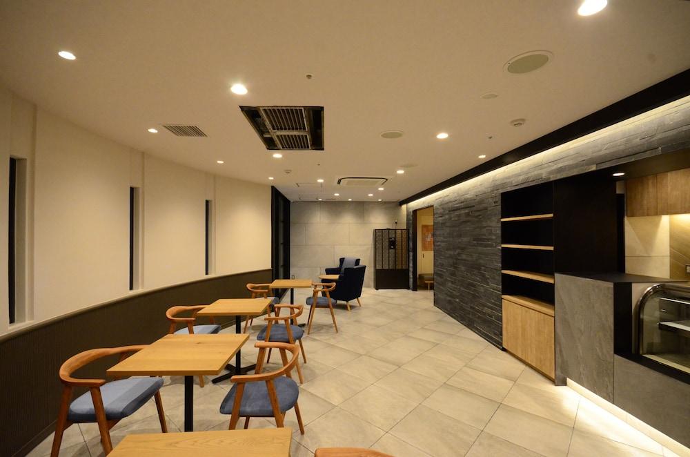 First Cabin Midosuji Namba Ōsaka Extérieur photo